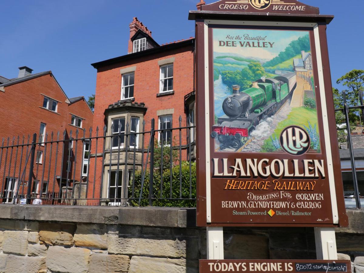 Villa Westoe Hideaway Llangollen Exterior foto